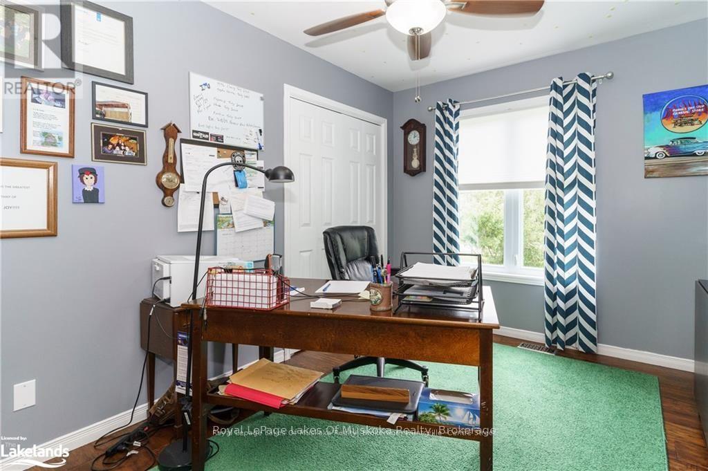 Photo 9 of 74 Glencairn Crescent, Huntsville ON