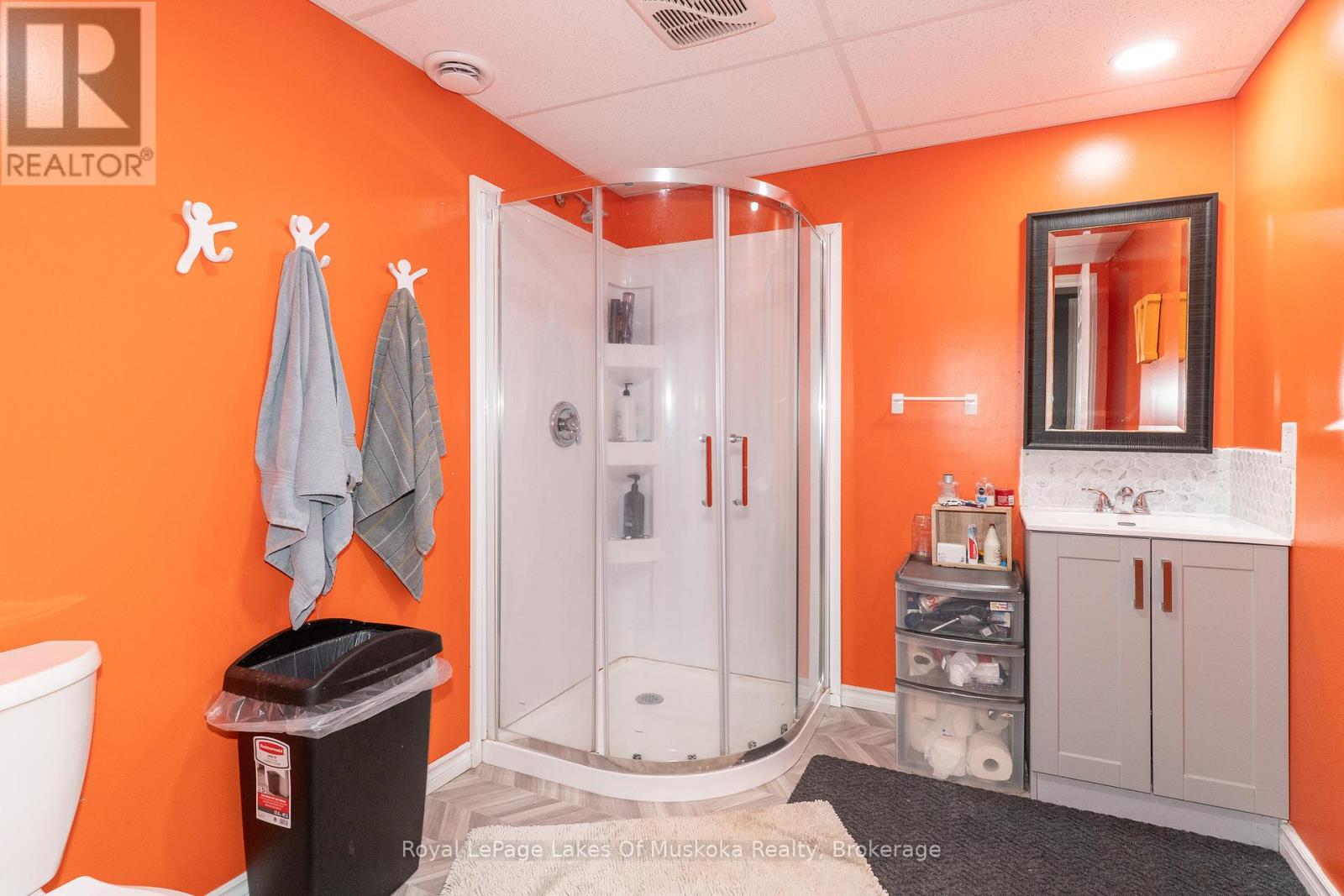 Photo 17 of 74 Glencairn Crescent, Huntsville ON
