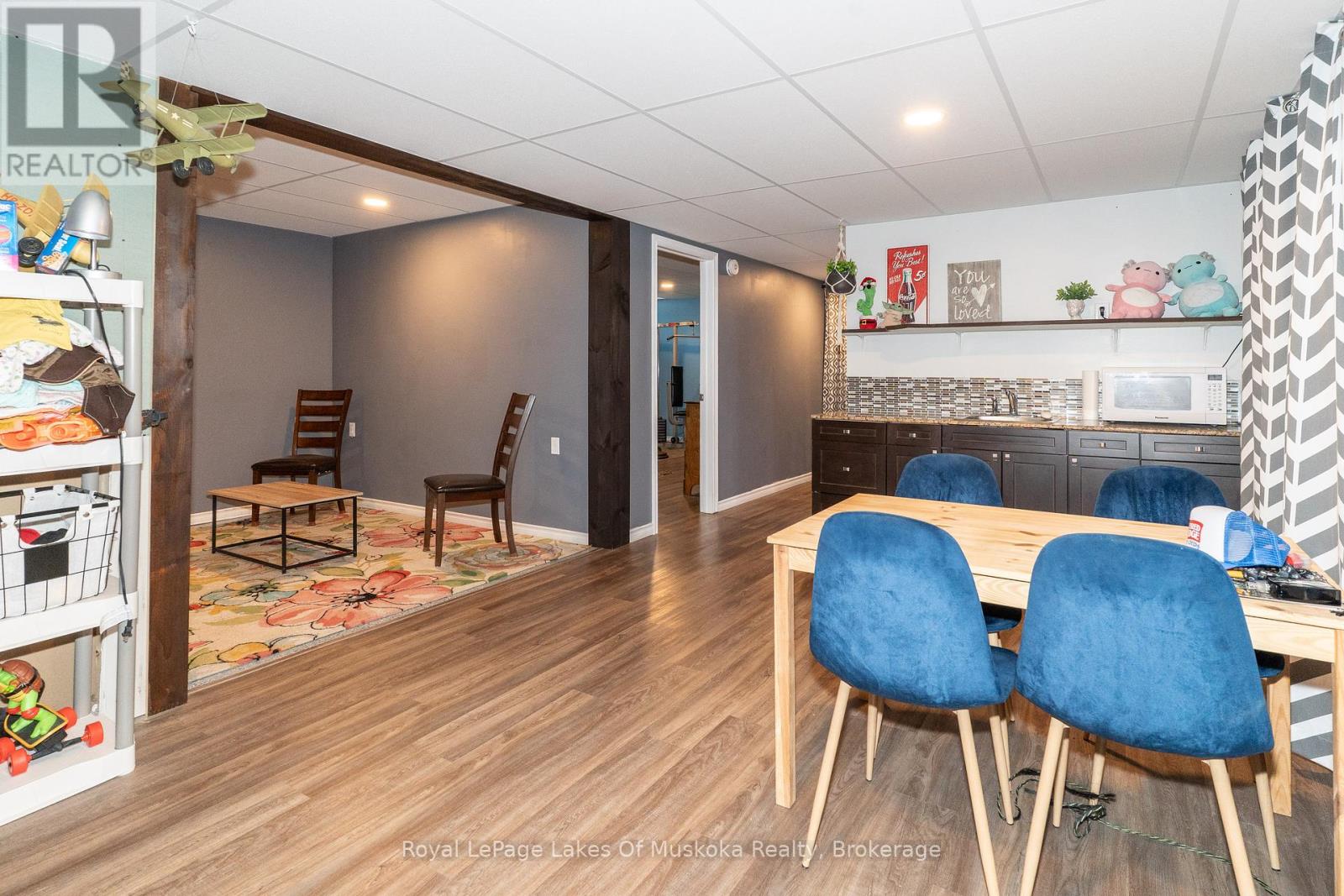 Photo 18 of 74 Glencairn Crescent, Huntsville ON