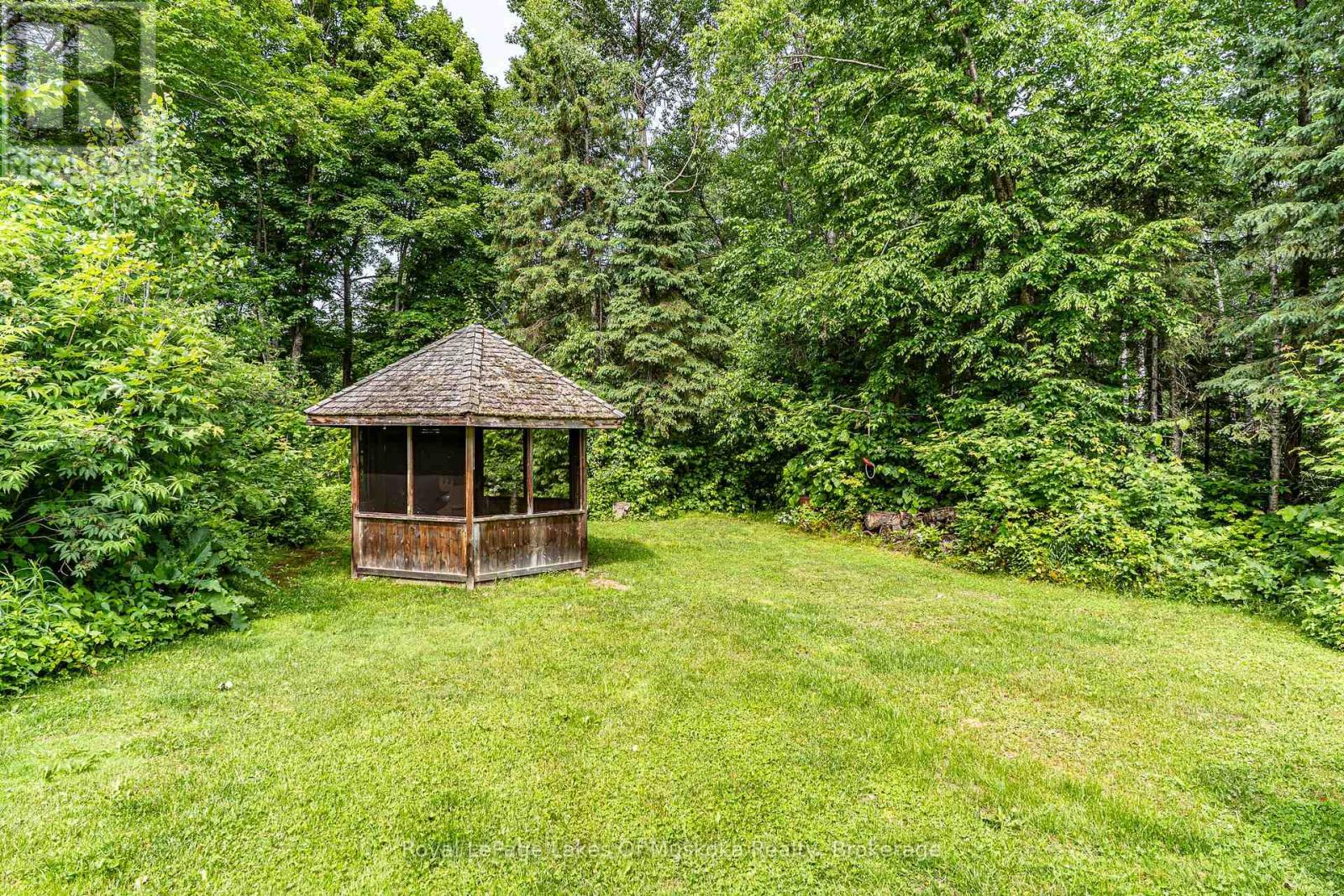 Photo 40 of 74 Glencairn Crescent, Huntsville ON