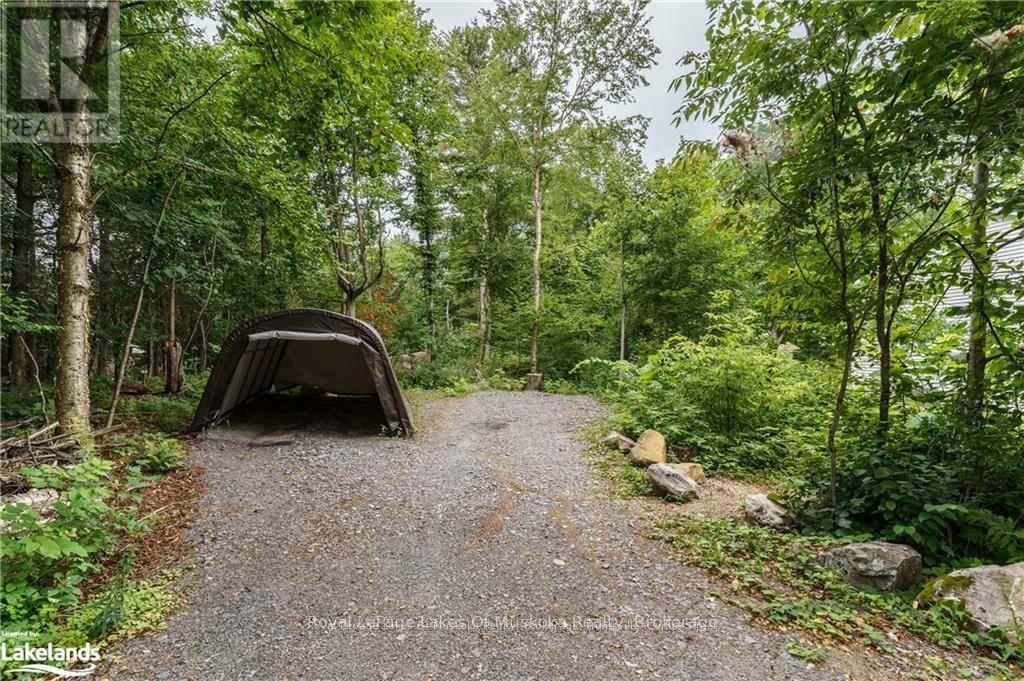 Photo 7 of 74 Glencairn Crescent, Huntsville ON