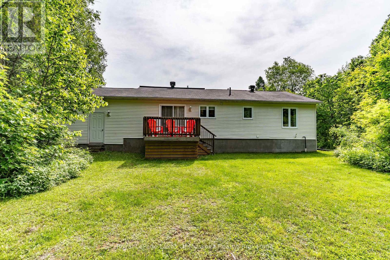 Photo 29 of 74 Glencairn Crescent, Huntsville ON