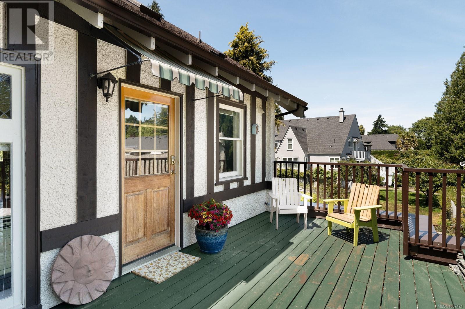 Single Family House Character for Sale in   Pemberton Rd Victoria 