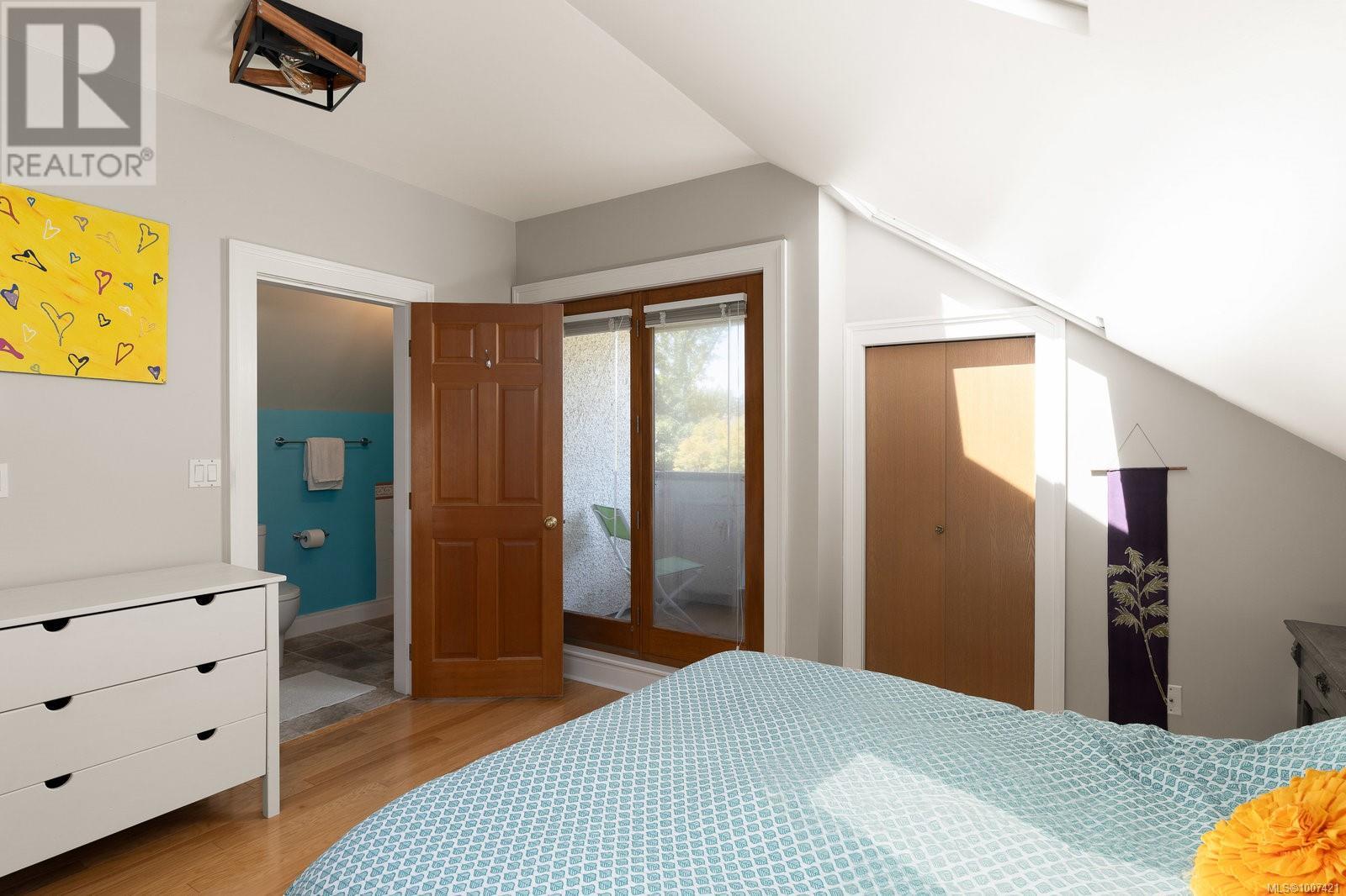 Single Family House Character for Sale in   Pemberton Rd Victoria 