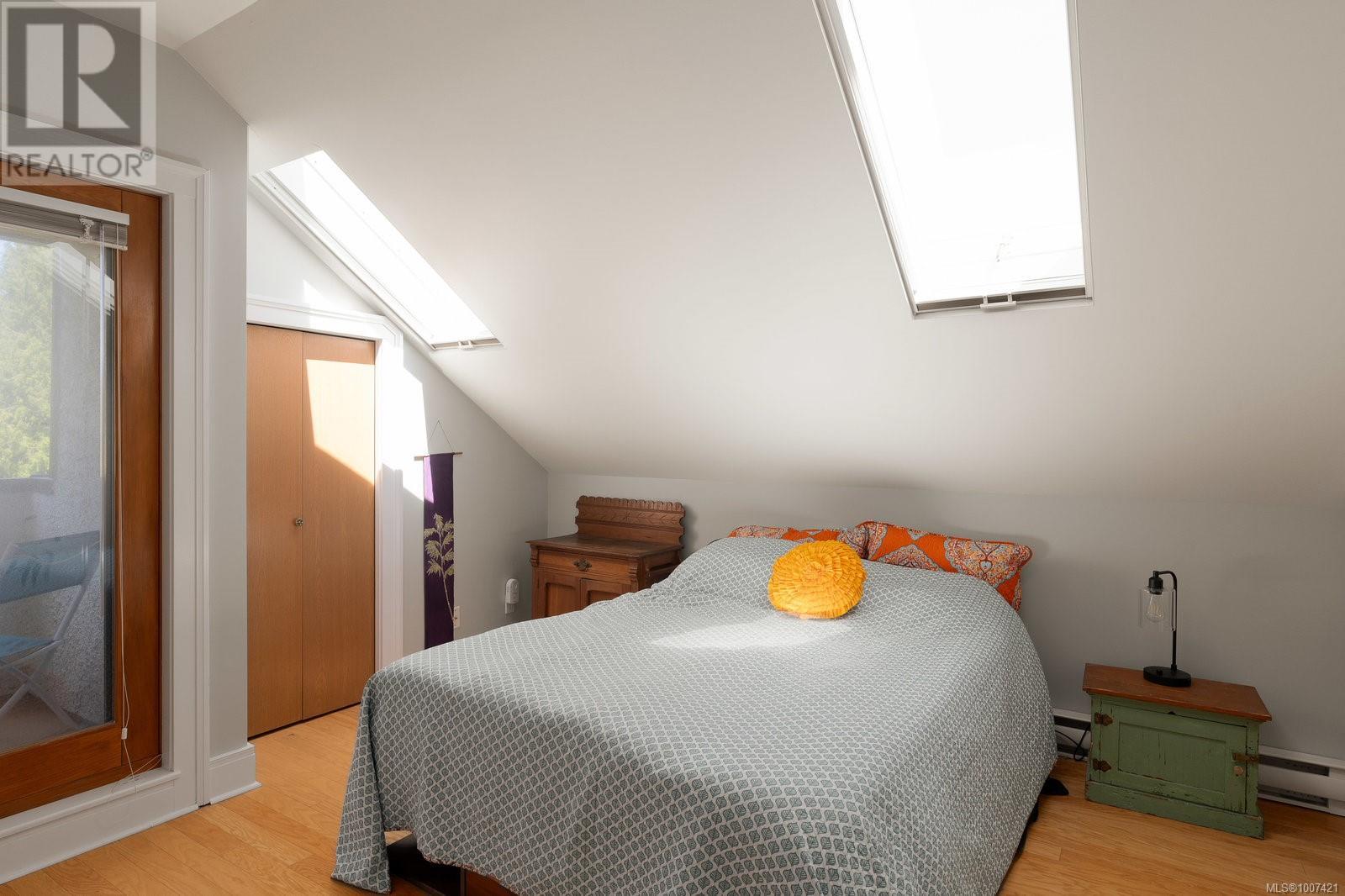 Single Family House Character for Sale in   Pemberton Rd Victoria 