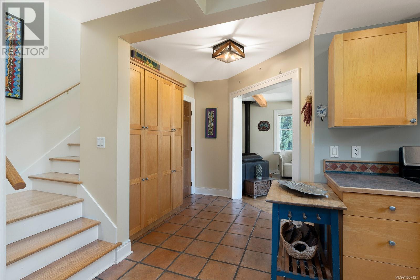 Single Family House Character for Sale in   Pemberton Rd Victoria 