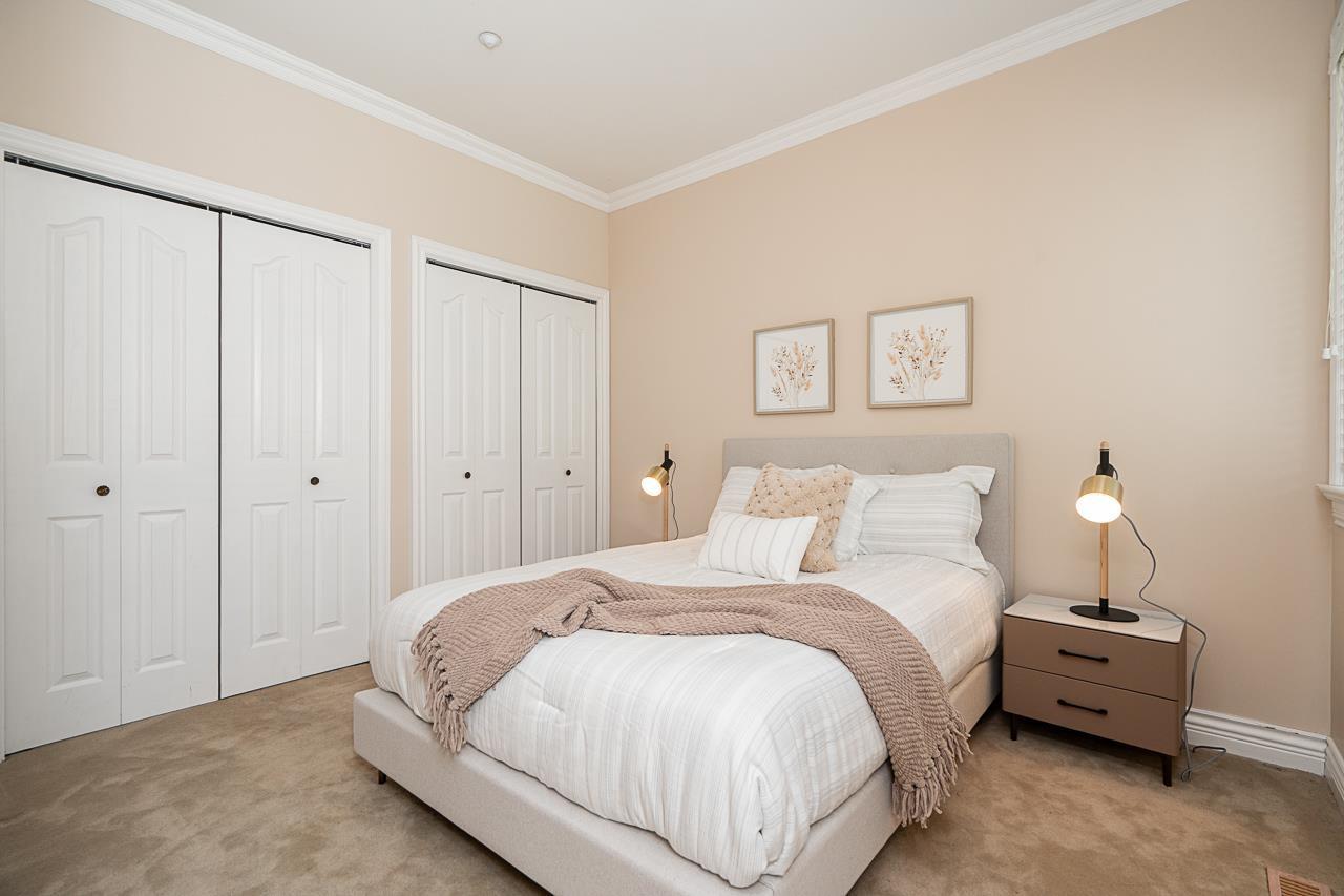 Photo 19 of 15645 Pacific Avenue, White Rock BC