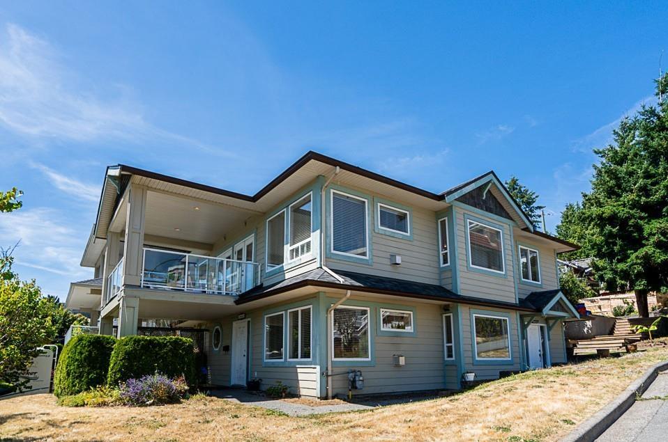 Photo 1 of 15645 Pacific Avenue, White Rock BC