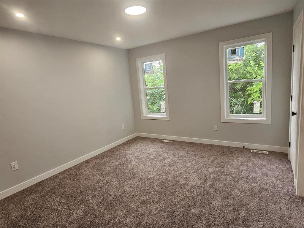 Photo 6 of 571 Burrows Avenue, Winnipeg MB