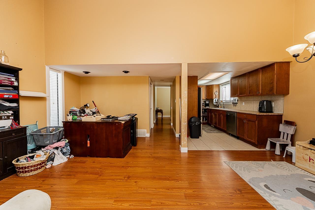 Photo 10 of 3799 196 A Street, Langley BC