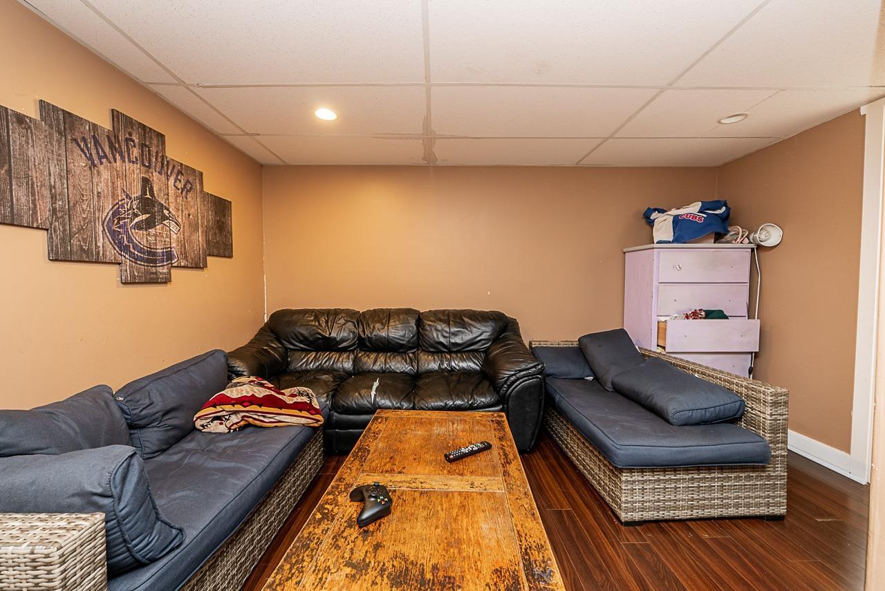 Photo 11 of 3799 196 A Street, Langley BC