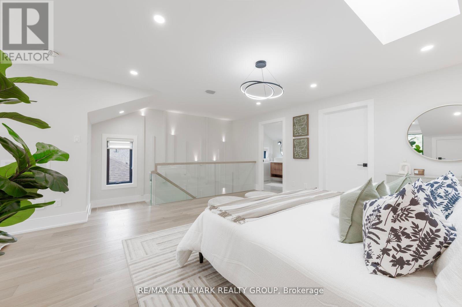 Photo 26 of 185 Carleton Avenue, Ottawa ON