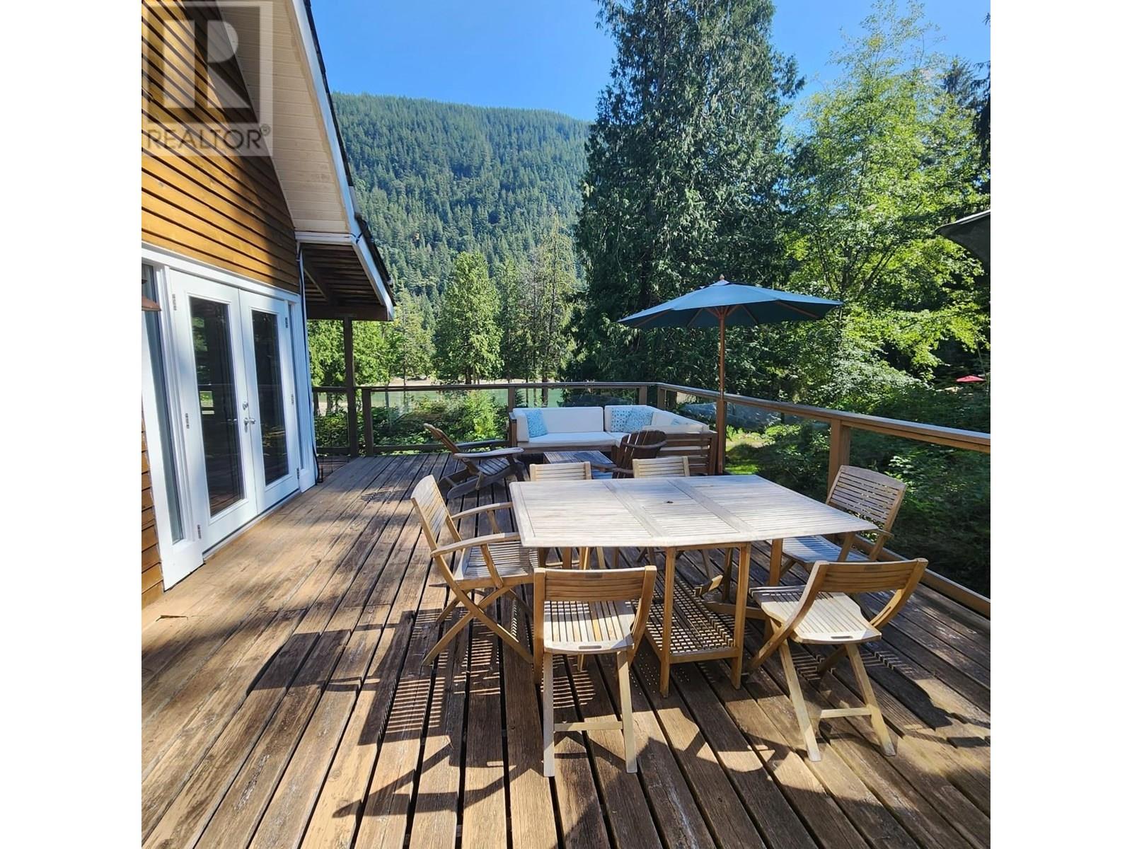 B SL27 SEA RANCH, Gambier Island