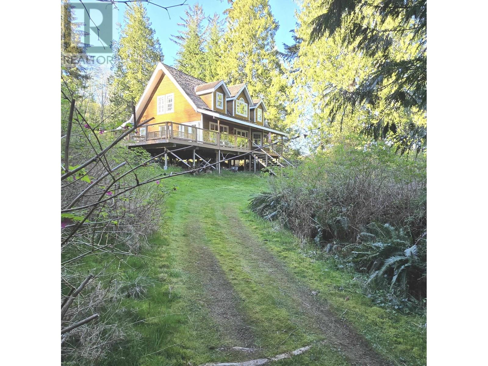 B SL27 SEA RANCH, Gambier Island