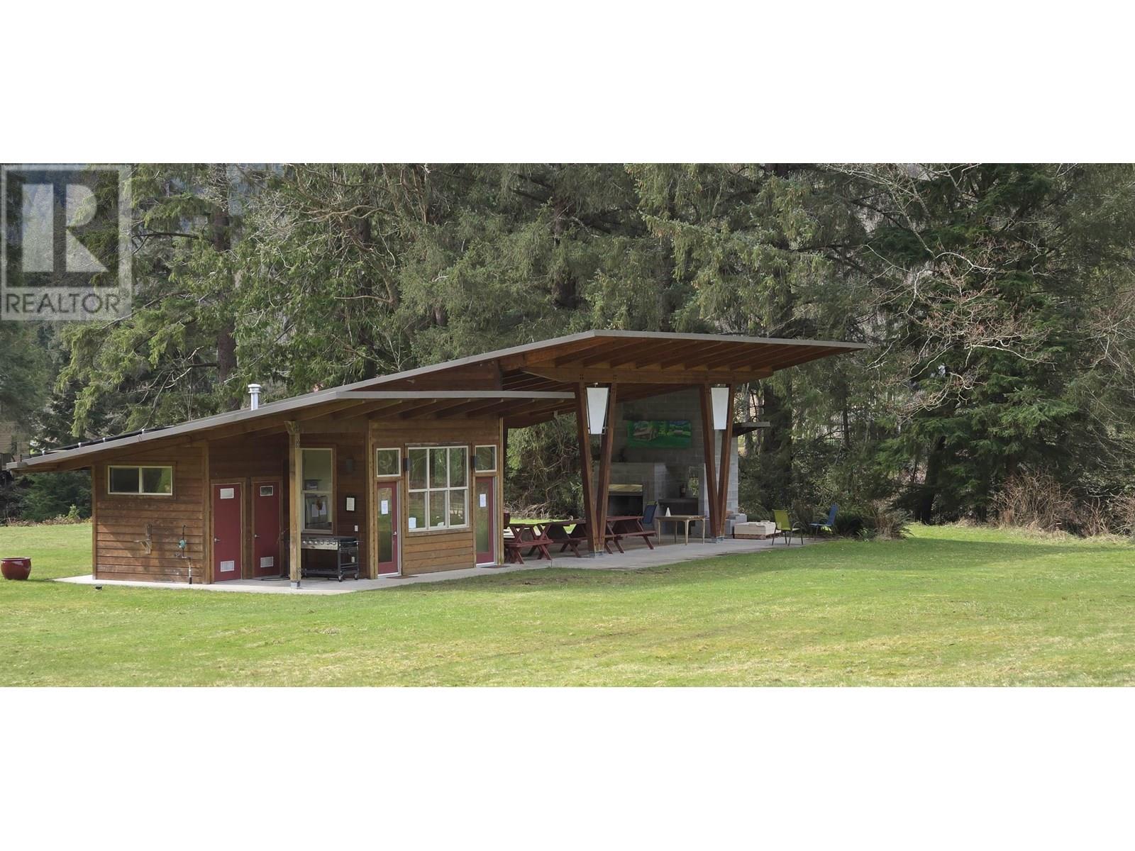 B SL27 SEA RANCH, Gambier Island
