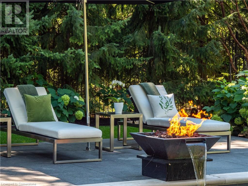 Photo 21 of 15 Chartwell Road, Oakville ON