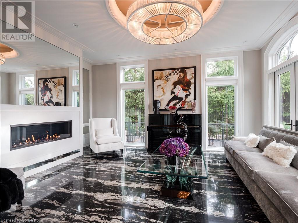 Photo 5 of 15 Chartwell Road, Oakville ON