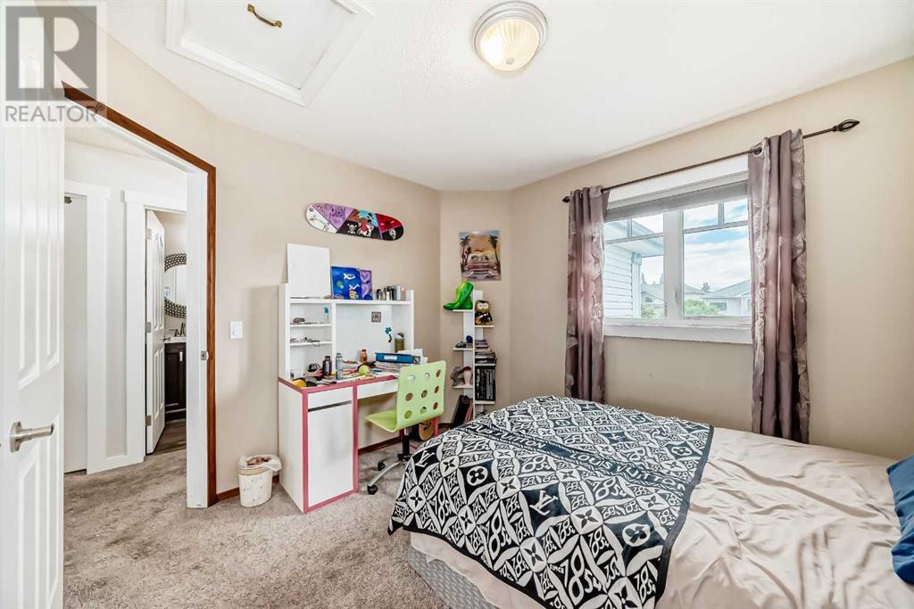 Single Family House for Sale in  Citadel Circle NW Citadel Calgary 