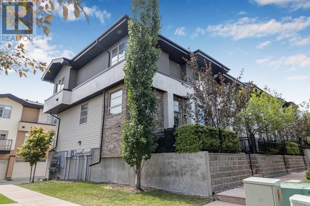 Single Family House for Sale in  Aspen Hills Common SW Aspen Woods Calgary 