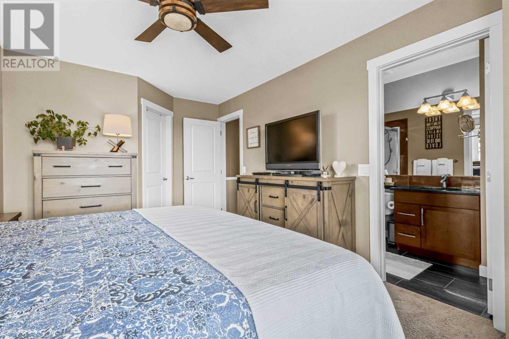 Single Family House for Sale in  Aspen Hills Common SW Aspen Woods Calgary 