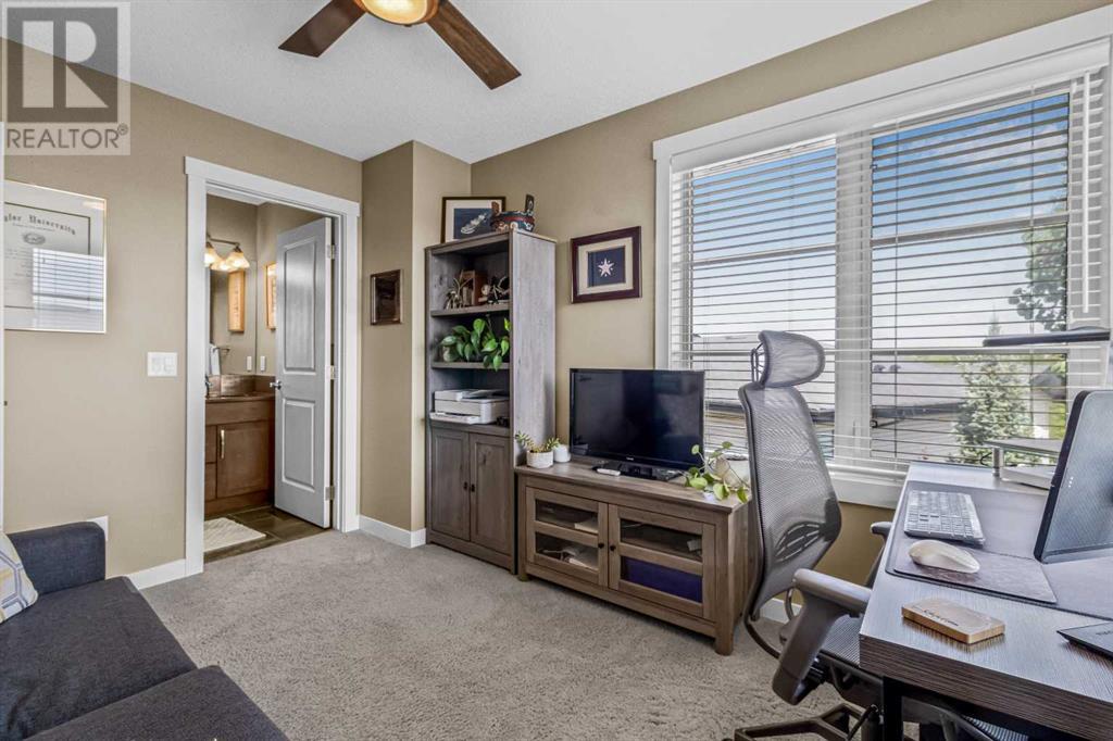 Single Family House for Sale in  Aspen Hills Common SW Aspen Woods Calgary 