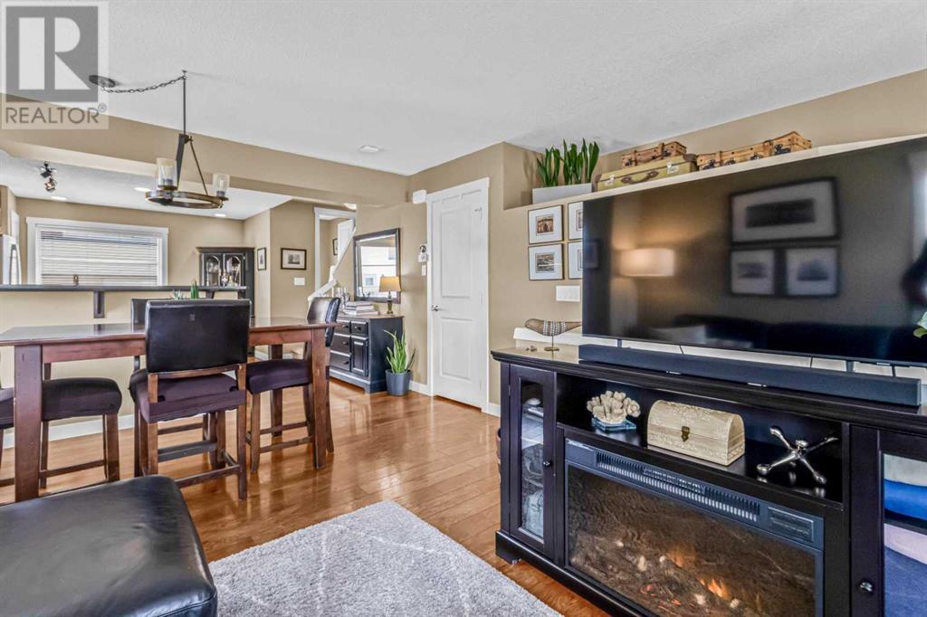 Single Family House for Sale in  Aspen Hills Common SW Aspen Woods Calgary 