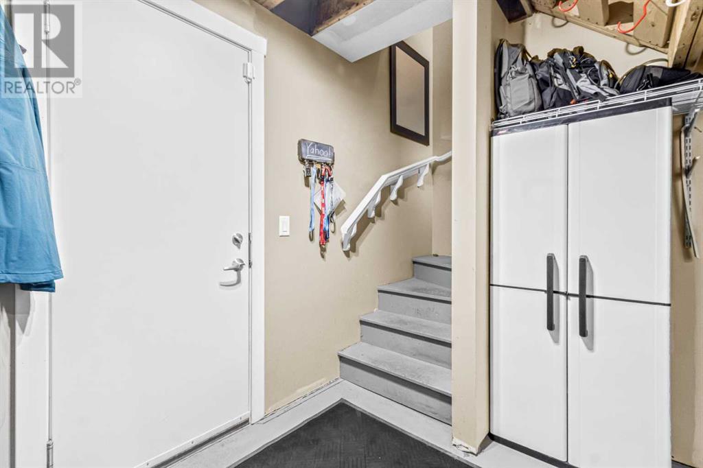 Single Family House for Sale in  Aspen Hills Common SW Aspen Woods Calgary 