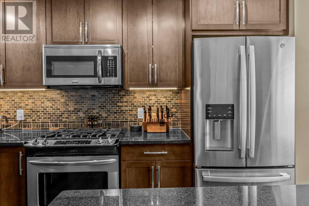 Single Family House for Sale in  Aspen Hills Common SW Aspen Woods Calgary 