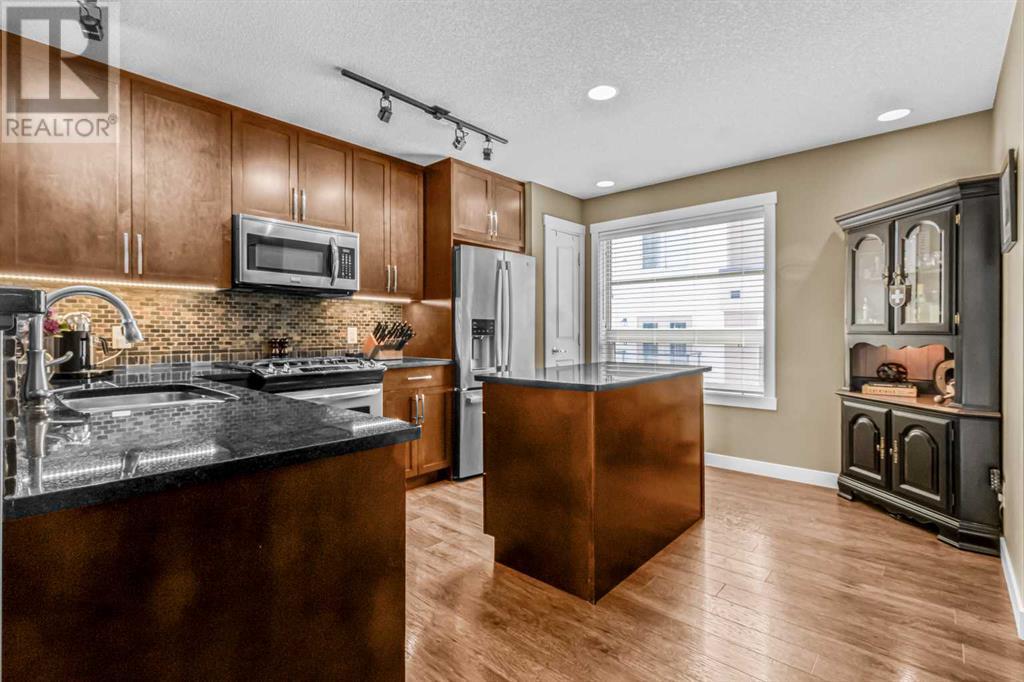 Single Family House for Sale in  Aspen Hills Common SW Aspen Woods Calgary 