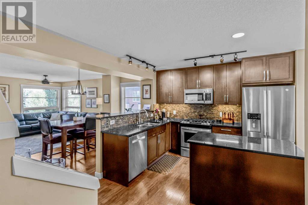 Single Family House for Sale in  Aspen Hills Common SW Aspen Woods Calgary 