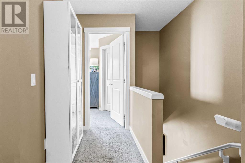 Single Family House for Sale in  Aspen Hills Common SW Aspen Woods Calgary 