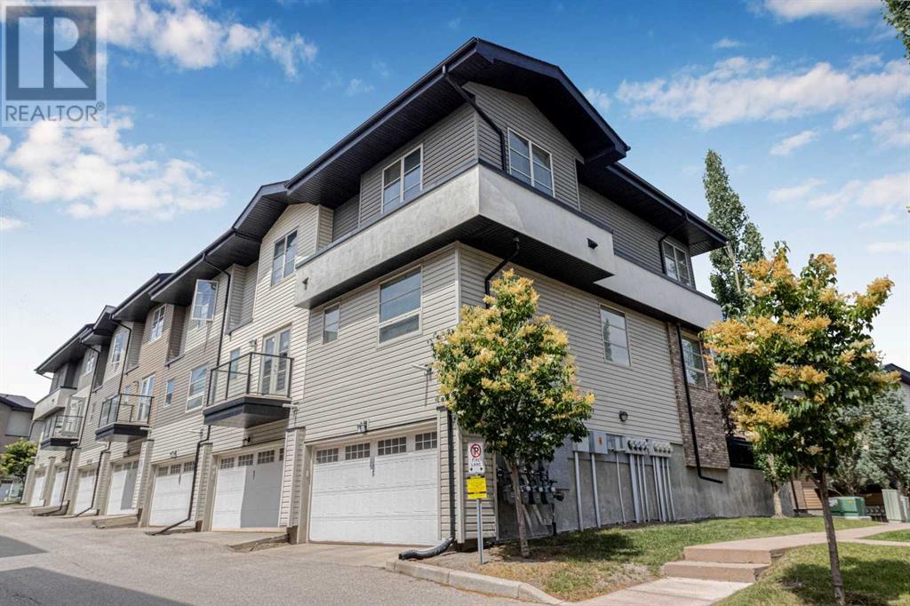 Single Family House for Sale in  Aspen Hills Common SW Aspen Woods Calgary 