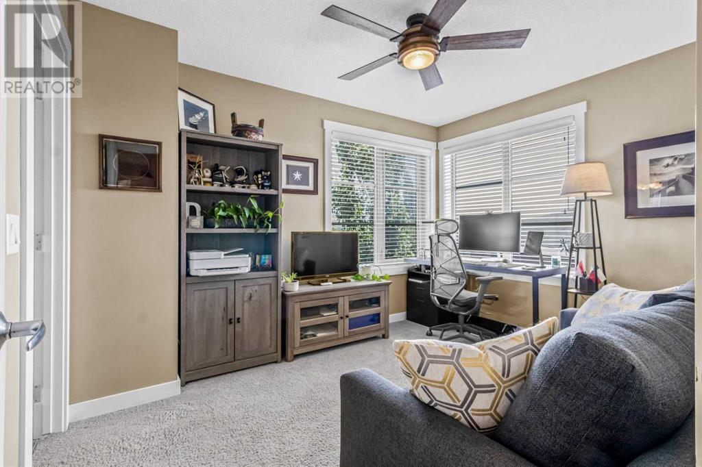 Single Family House for Sale in  Aspen Hills Common SW Aspen Woods Calgary 