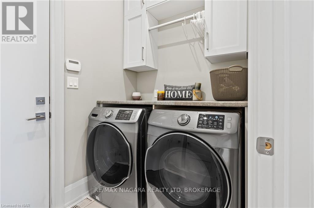 Photo 22 of 13 Francesco Crescent, St Catharines ON