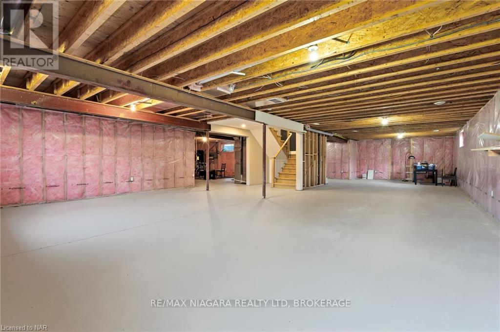 Photo 1 of 13 Francesco Crescent, St Catharines ON