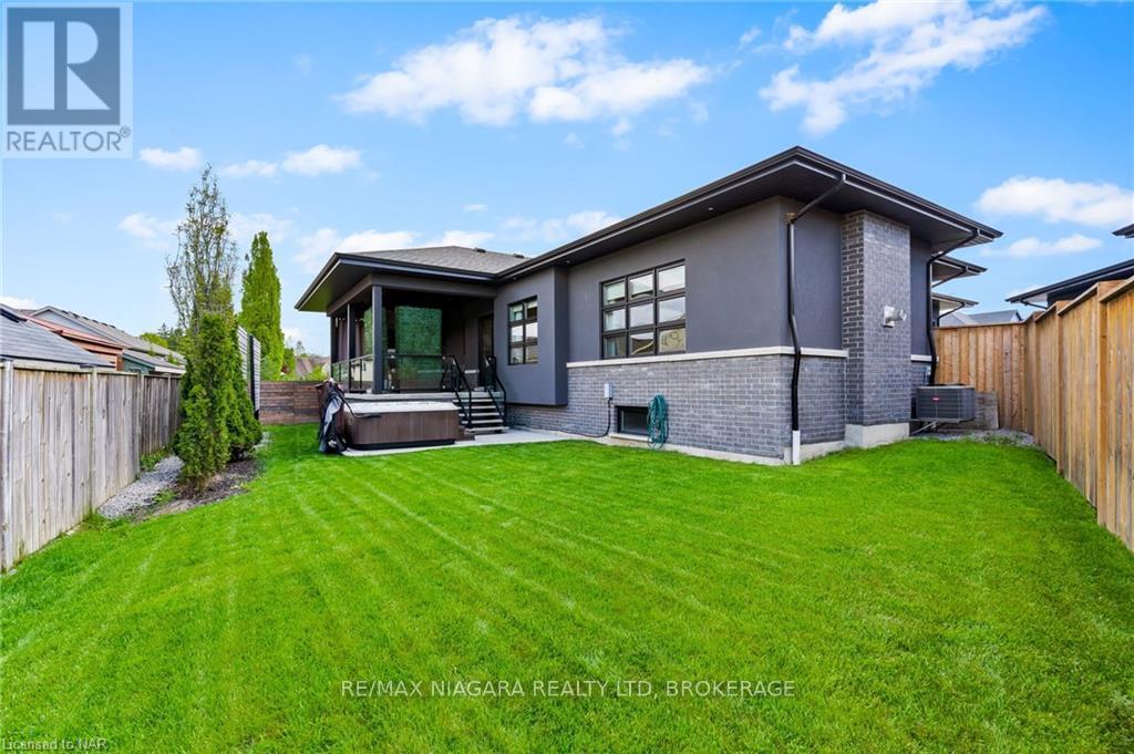 Photo 18 of 13 Francesco Crescent, St Catharines ON