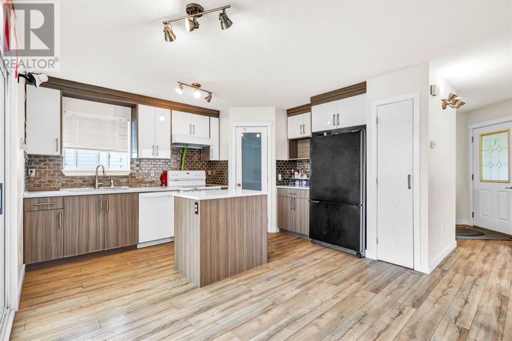 Single Family House for Sale in  Hidden Spring Green NW Hidden Valley Calgary 