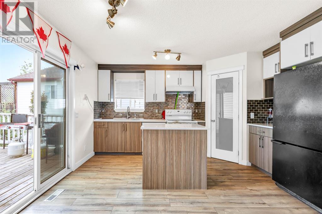 Single Family House for Sale in  Hidden Spring Green NW Hidden Valley Calgary 