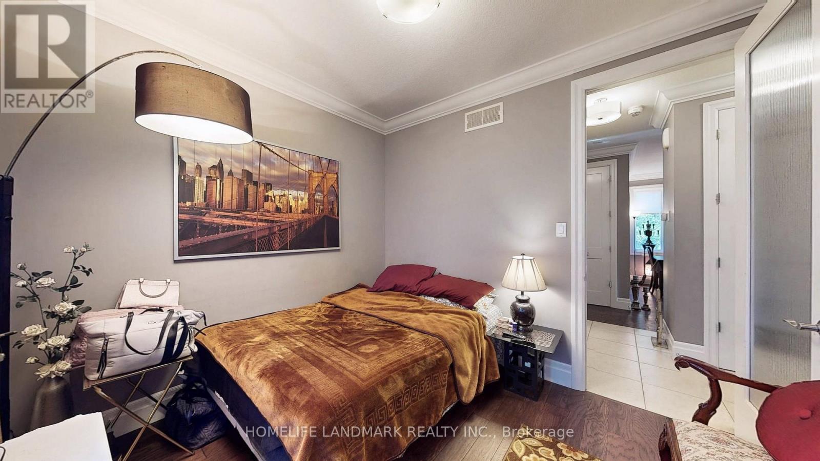 Photo 9 of 537 Millstream Drive, Waterloo ON