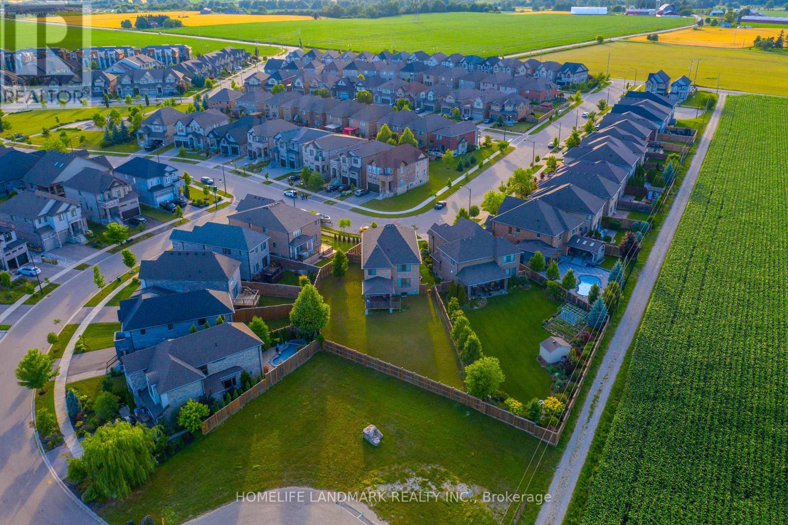 Photo 46 of 537 Millstream Drive, Waterloo ON
