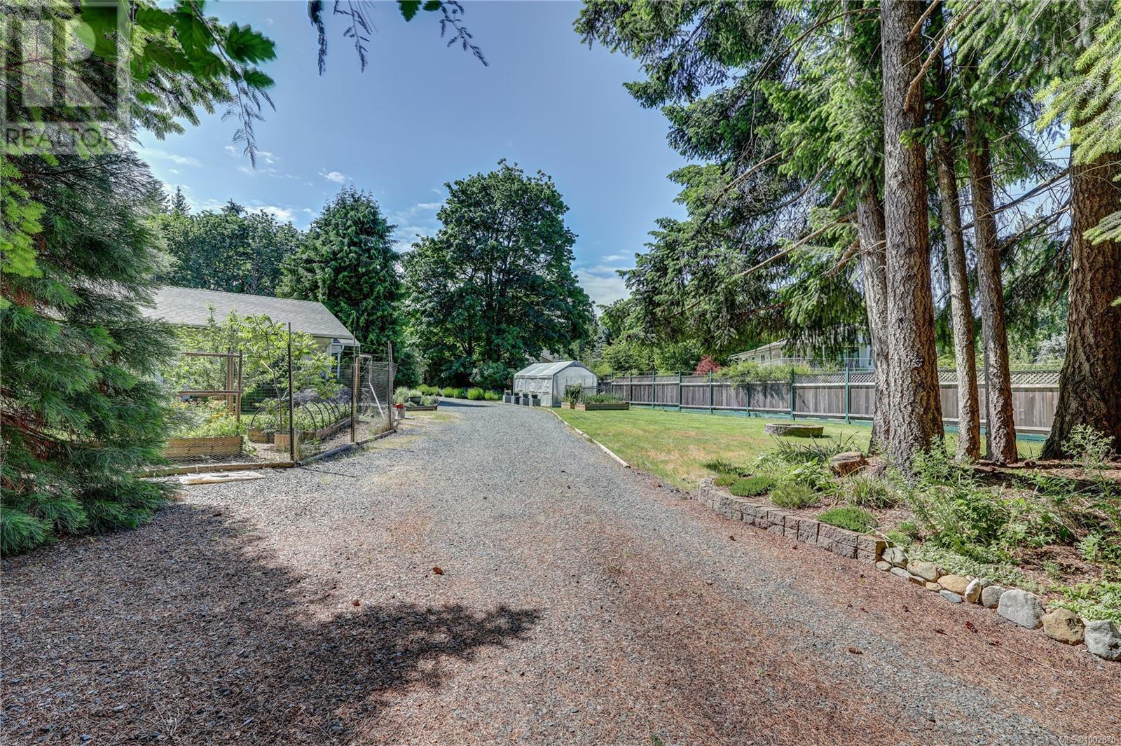 Photo 24 of 4840 Blue Heron Dr, Bowser BC