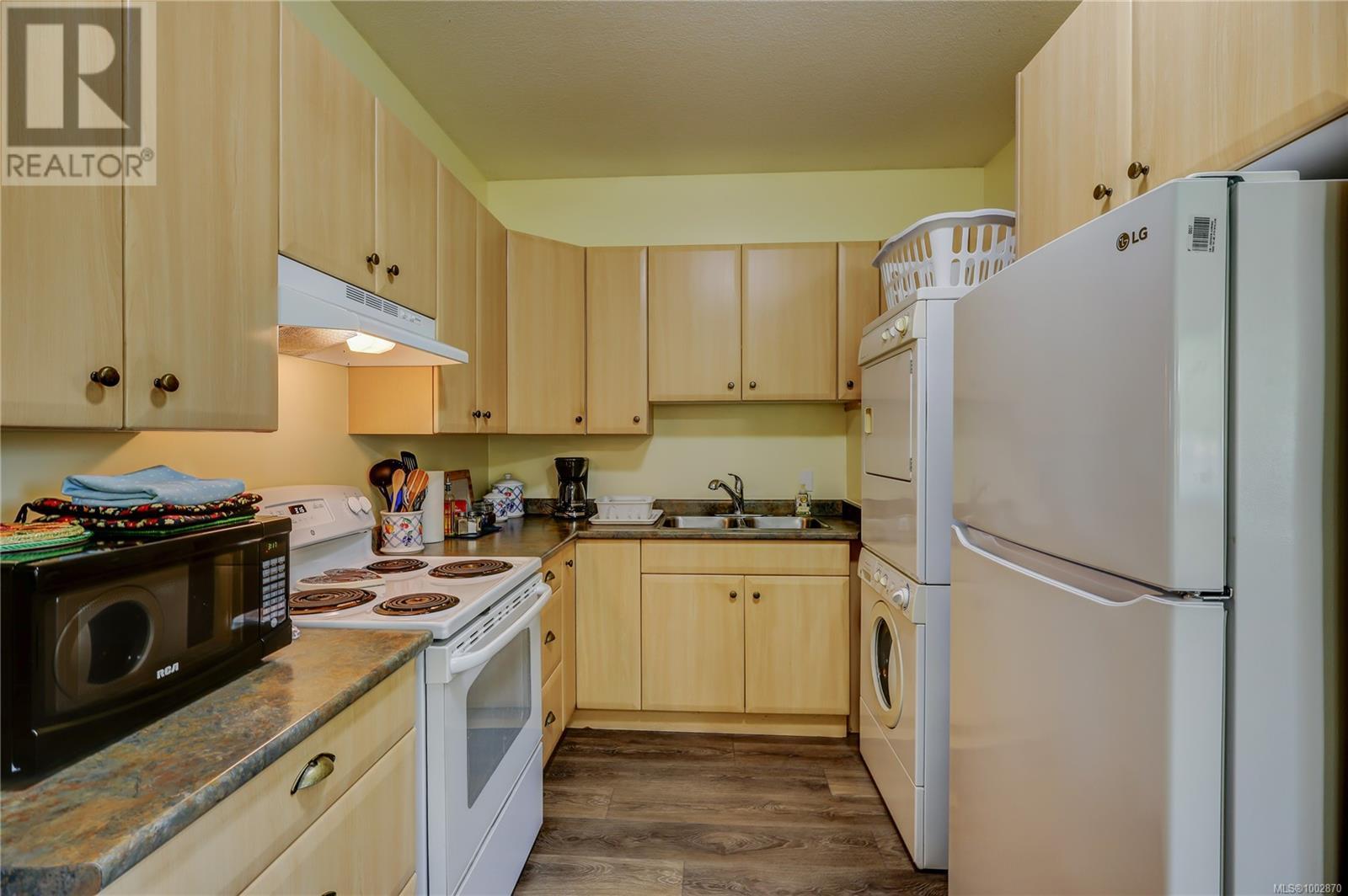 Photo 38 of 4840 Blue Heron Dr, Bowser BC