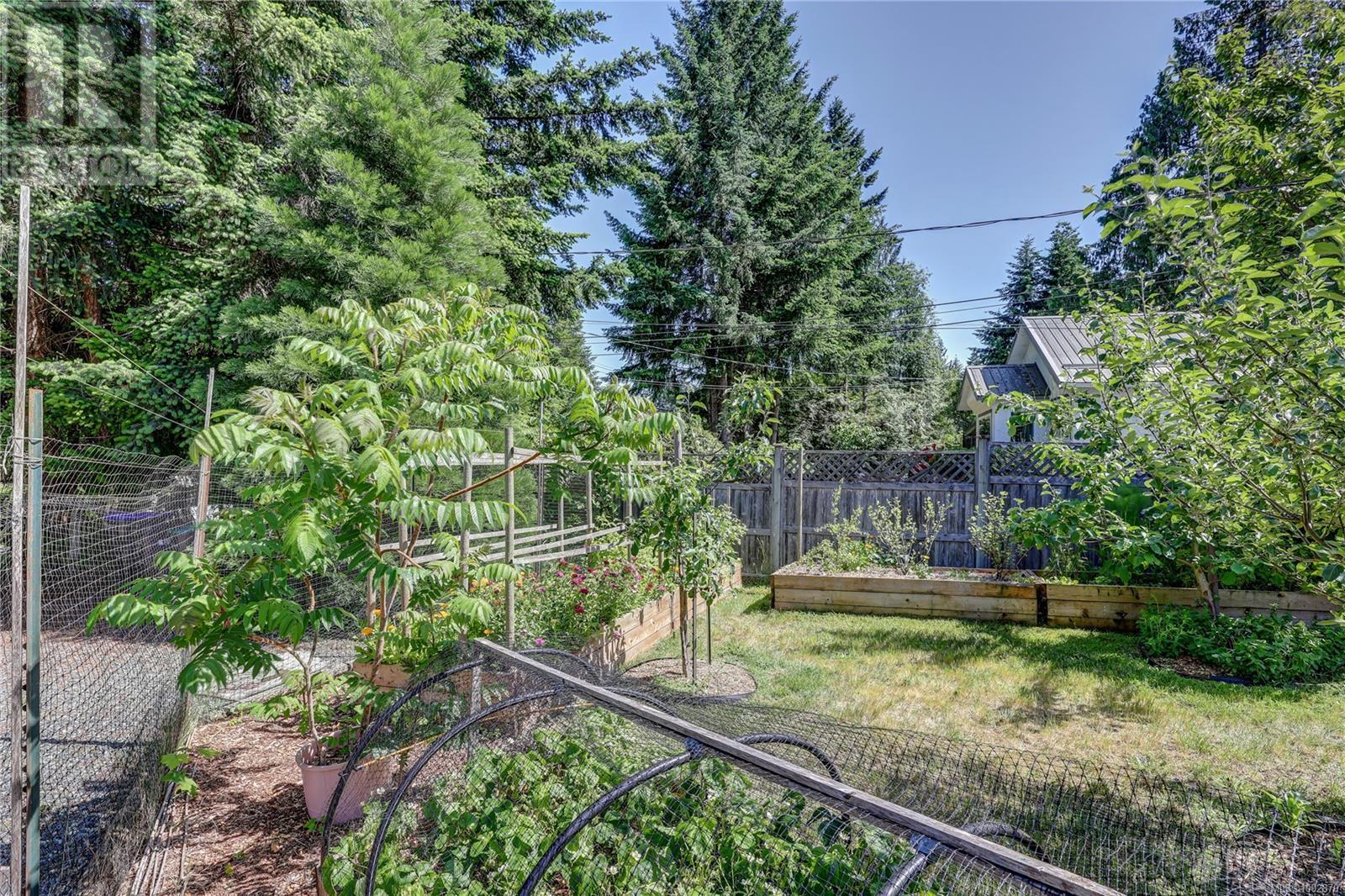 Photo 97 of 4840 Blue Heron Dr, Bowser BC