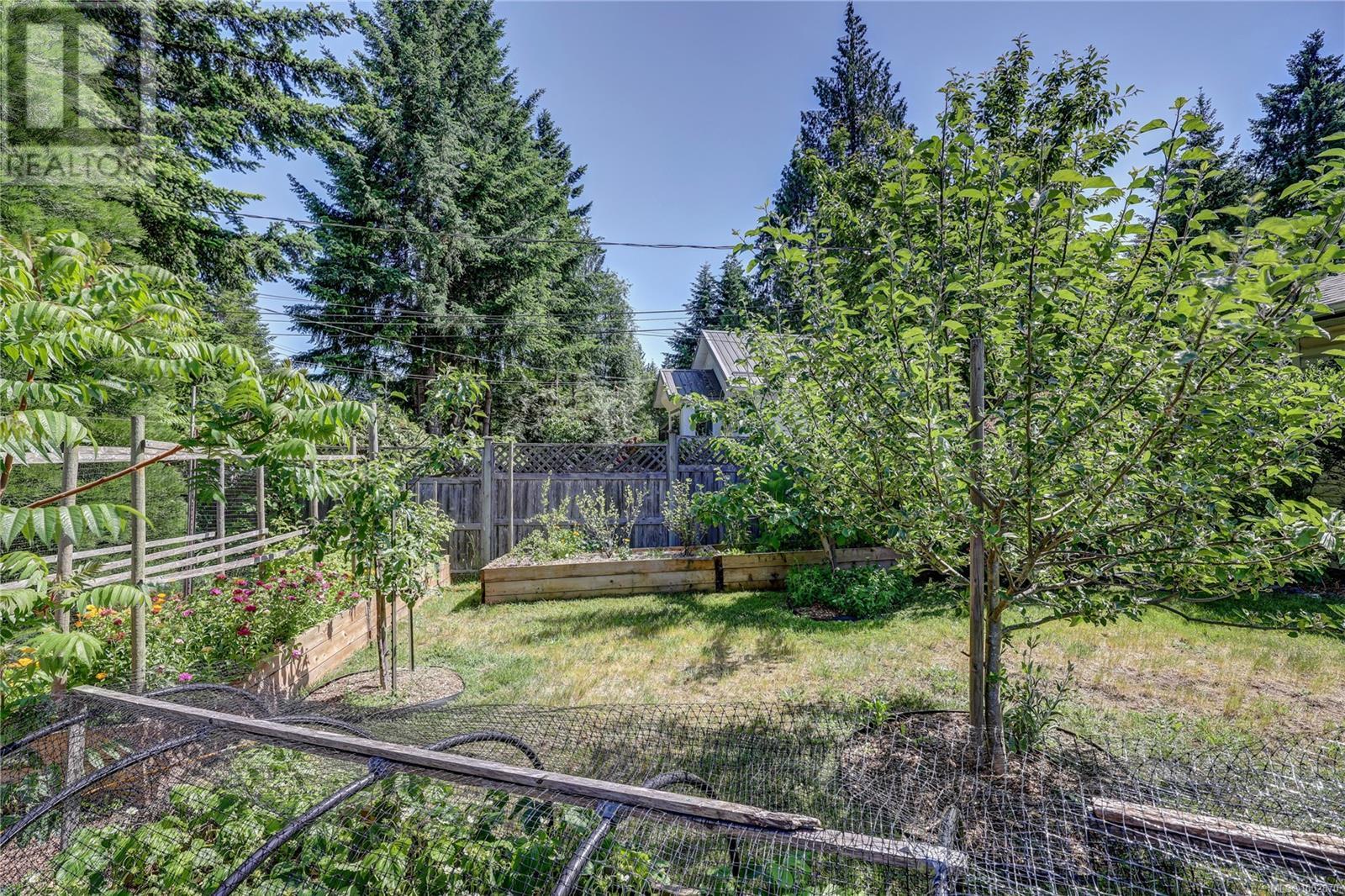 Photo 93 of 4840 Blue Heron Dr, Bowser BC