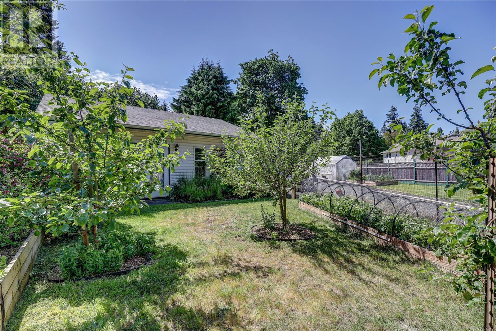 Photo 23 of 4840 Blue Heron Dr, Bowser BC