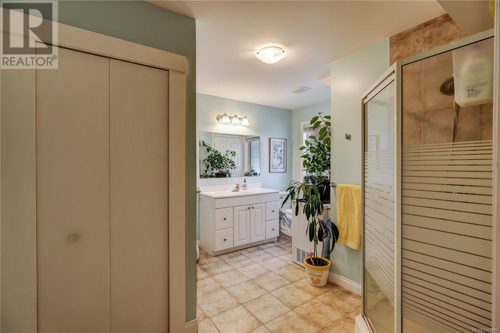 Photo 53 of 4840 Blue Heron Dr, Bowser BC