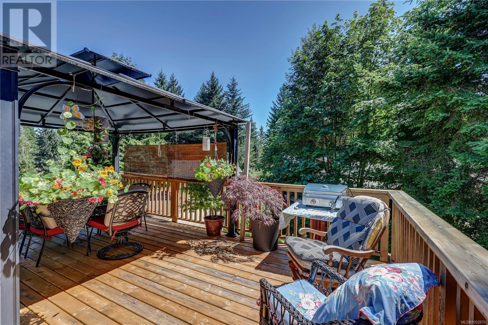 Photo 15 of 4840 Blue Heron Dr, Bowser BC