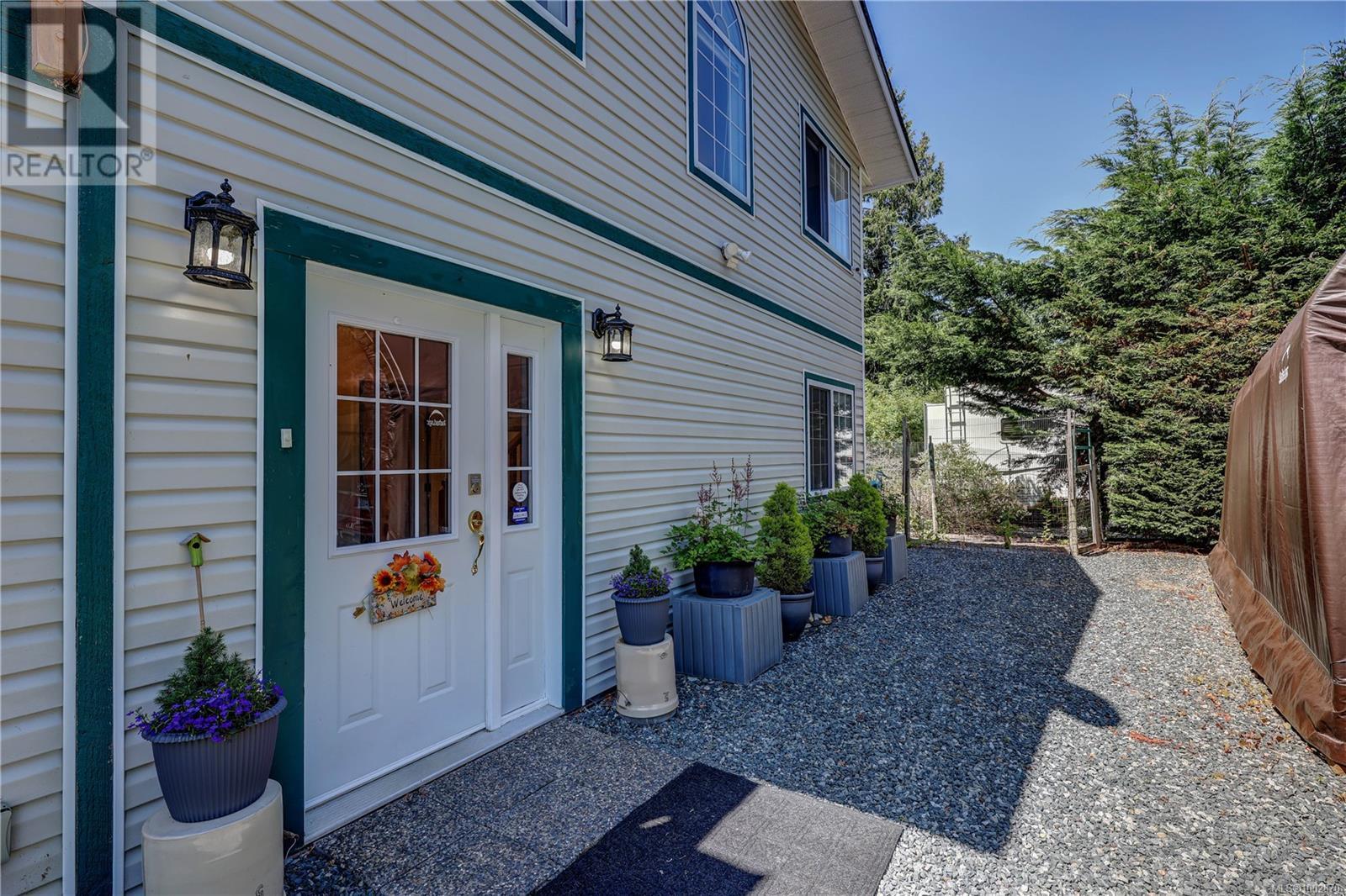 Photo 61 of 4840 Blue Heron Dr, Bowser BC