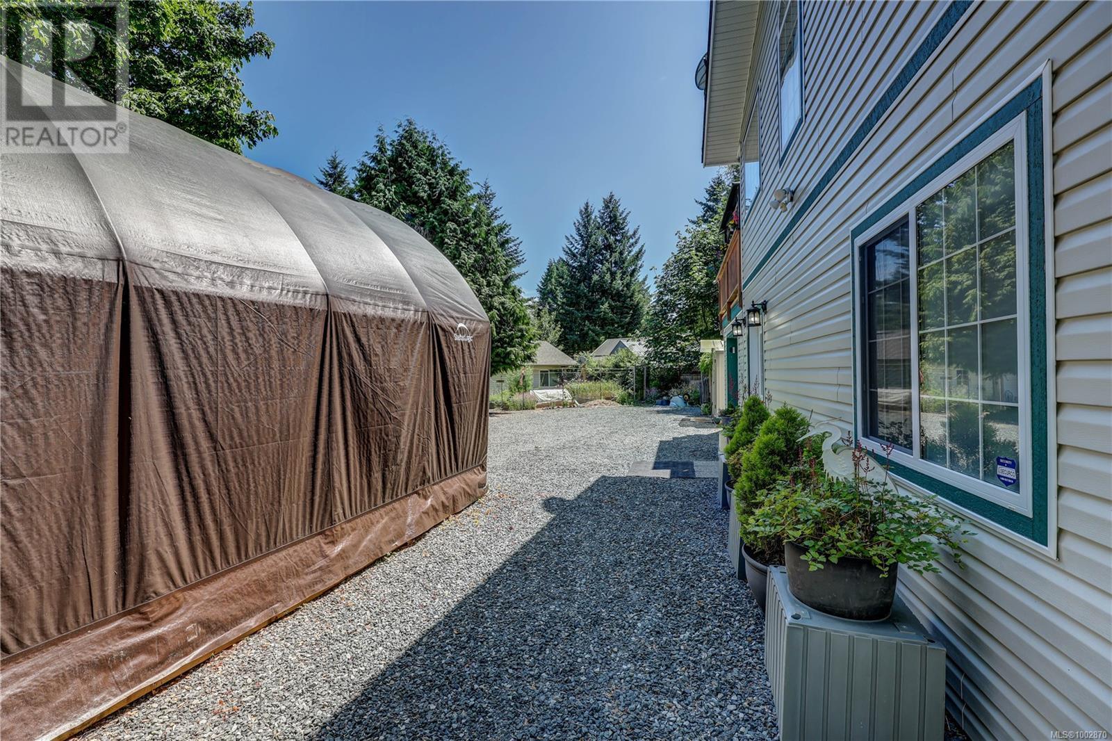 Photo 45 of 4840 Blue Heron Dr, Bowser BC