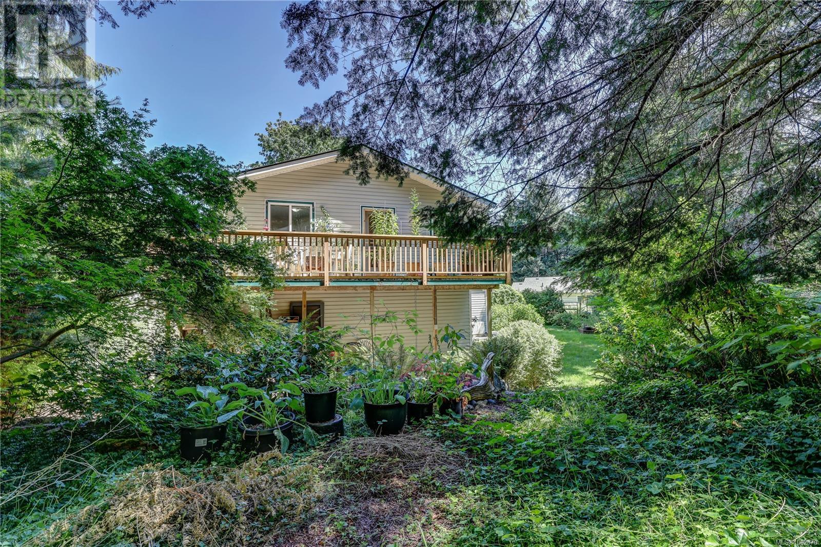 Photo 34 of 4840 Blue Heron Dr, Bowser BC